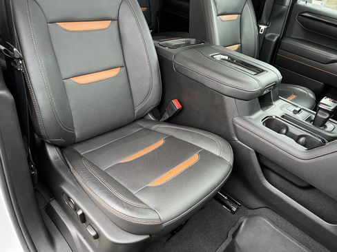 Used 2022 GMC Sierra 1500 AT4 w/ AT4 Premium Package image 21