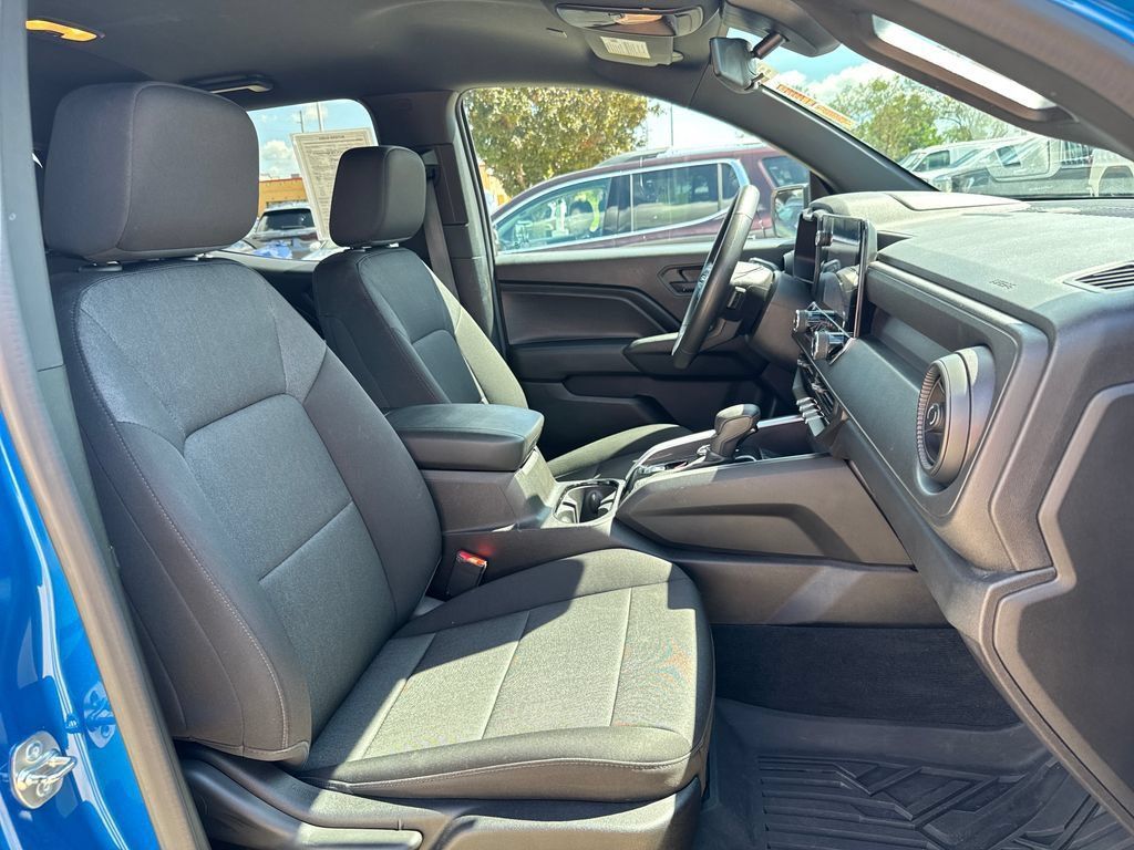 Certified 2024 Chevrolet Colorado Trail Boss w/ Advanced Trailering Package AWD/4WD image 40