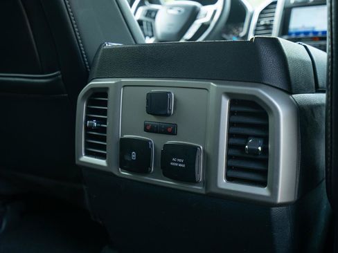 Used 2020 Ford F150 Lariat w/ Equipment Group 502A Luxury AWD/4WD image 20