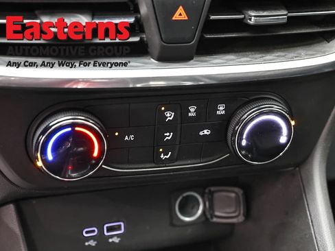 Used 2024 Buick Encore GX Preferred FWD image 19
