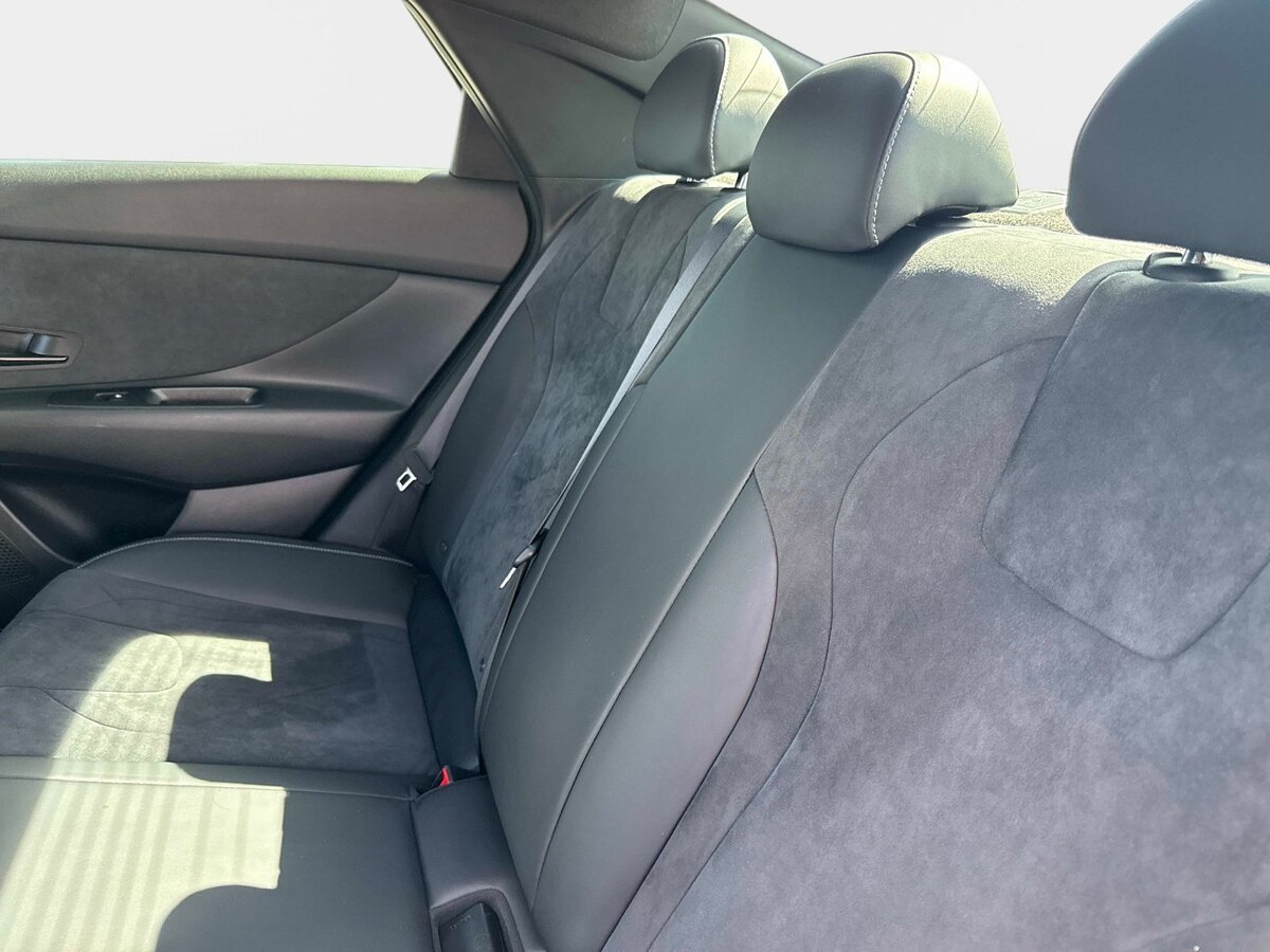 Used 2023 Hyundai Elantra N FWD image 11