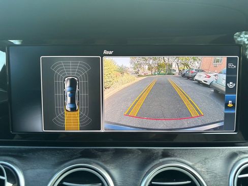 Used 2017 Mercedes-Benz E 300 4MATIC image 24