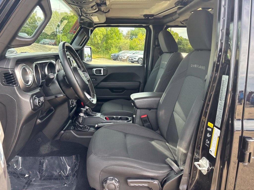 Used 2020 Jeep Gladiator Overland w/ Cold Weather Group AWD/4WD image 12