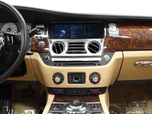 Used 2011 Rolls-Royce Ghost image 30