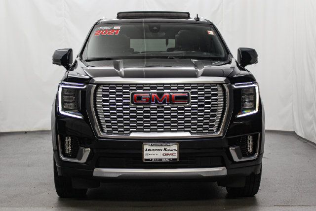 Certified 2021 GMC Yukon Denali w/ Denali Premium Package AWD/4WD image 4