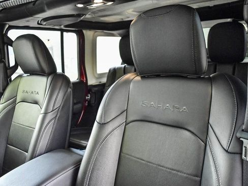 Used 2021 Jeep Wrangler Unlimited Sahara w/ Cold Weather Group image 22