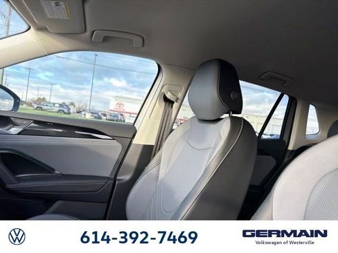 New 2026 Volkswagen Tiguan SE image 21