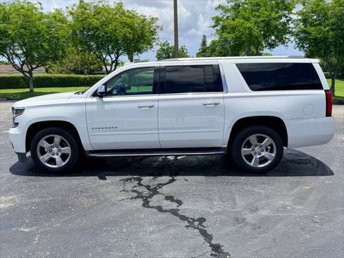Used 2017 Chevrolet Suburban Premier RWD image 3