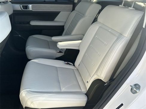 Used 2024 Hyundai Santa Fe Calligraphy image 30