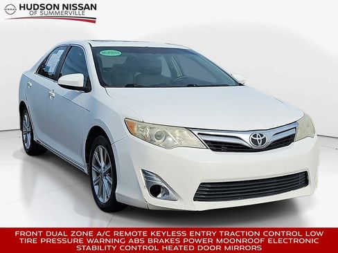 Used 2013 Toyota Camry XLE image 1