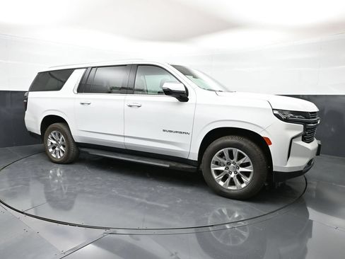 Used 2023 Chevrolet Suburban Premier AWD/4WD image 41