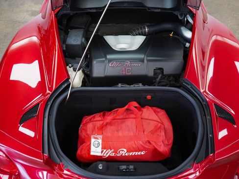 Used 2016 Alfa Romeo 4C Coupe w/ Convenience Group - Coupe RWD image 32
