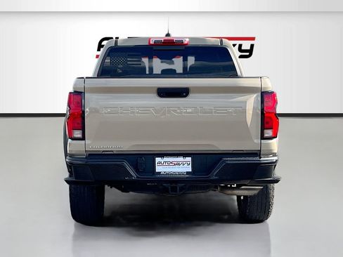 Used 2024 Chevrolet Colorado Z71 w/ Z71 Convenience Package 2 AWD/4WD image 6