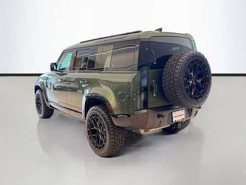 New 2026 Land Rover Defender 110 X-Dynamic SE AWD/4WD image 3