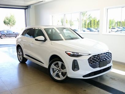 New 2025 Audi Q5 Premium Plus