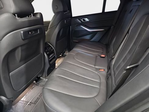 Used 2022 BMW X5 xDrive40i w/ M Sport Package AWD/4WD image 17