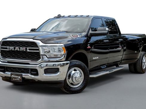 Used 2022 RAM 3500 Tradesman w/ Max Tow Package RWD image 4