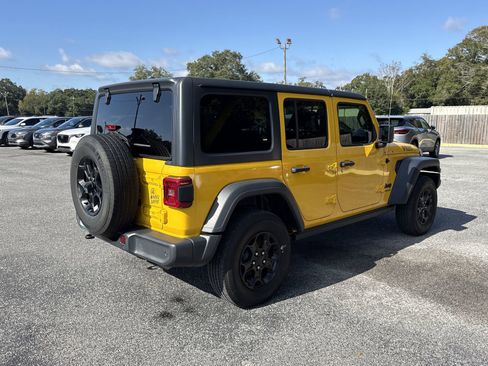 Used 2020 Jeep Wrangler Unlimited Willys image 5