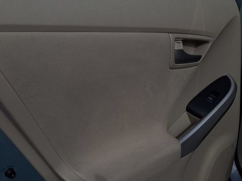 Used 2015 Toyota Prius Three w/ Solar Roof Package FWD image 13