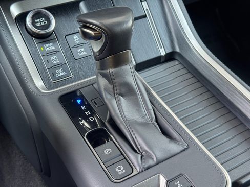 Used 2024 Lexus GX 550 AWD/4WD image 32