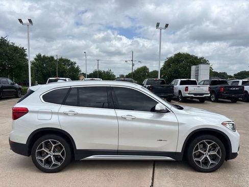Used 2018 BMW X1 xDrive28i AWD/4WD image 4
