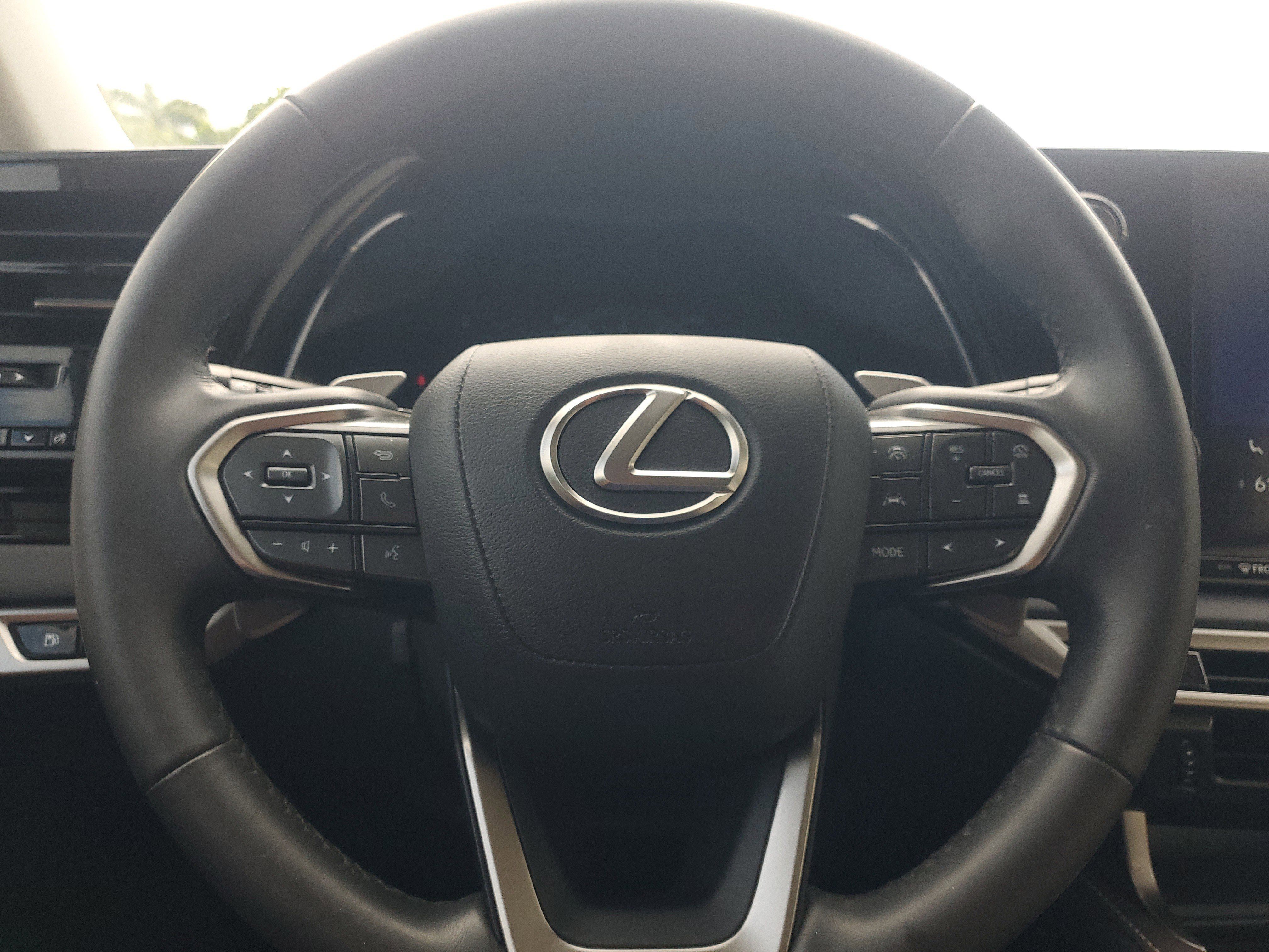 Used 2024 Lexus RX 350 FWD w/ Technology Package image 24