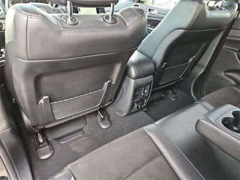 Used 2020 Jeep Grand Cherokee Altitude image 19