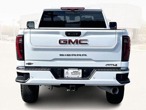 Used 2025 GMC Sierra 2500 AT4 w/ AT4 Premium Plus Package image 5