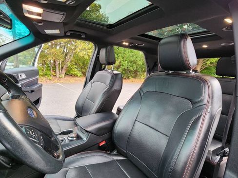 Used 2018 Ford Explorer Sport w/ Equipment Group 401A AWD/4WD image 28