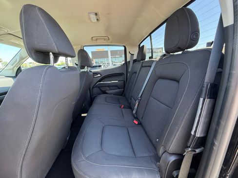 Used 2018 Chevrolet Colorado LT w/ LT Convenience Package AWD/4WD image 17