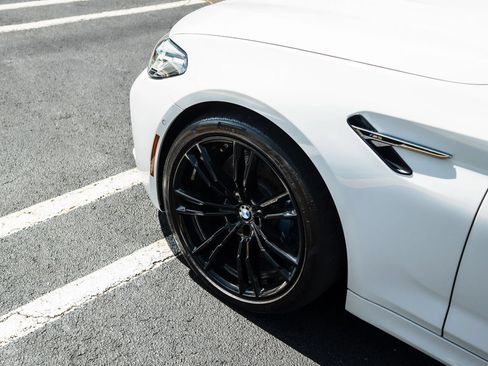 Used 2022 BMW M5 w/ Executive Package AWD/4WD image 4