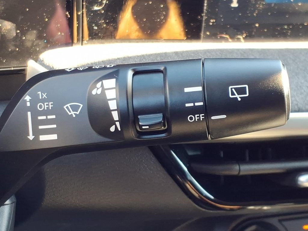 Certified 2025 Nissan Kicks SV FWD image 26