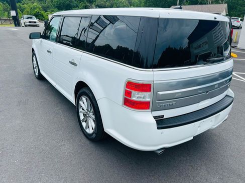 Used 2019 Ford Flex Limited FWD image 3