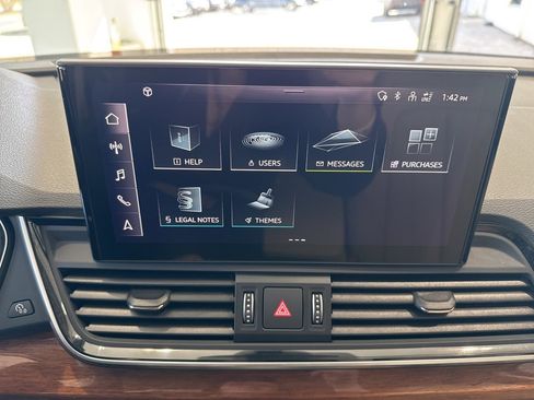 Used 2024 Audi Q5 2.0T Premium w/ Convenience Package image 25