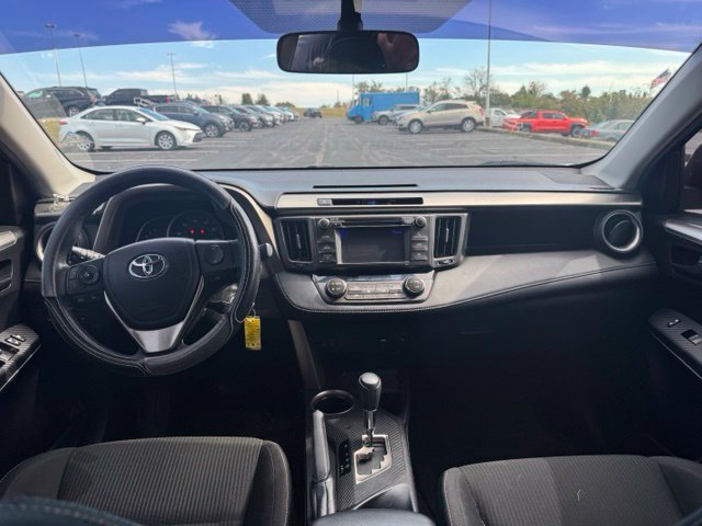 Used 2013 Toyota RAV4 XLE AWD/4WD image 16