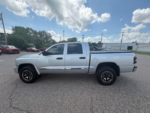 Used 2008 Dodge Dakota Laramie AWD/4WD image 2