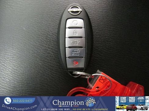 Used 2022 Nissan Armada SL AWD/4WD image 11