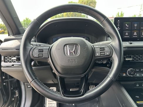 Used 2025 Honda Accord Sport image 11