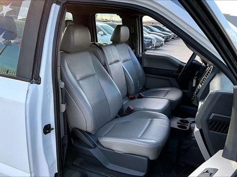 Used 2022 Ford F250 XL w/ Power Equipment Group image 11