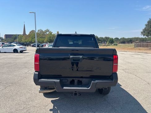 Used 2025 Toyota Tacoma SR RWD image 5
