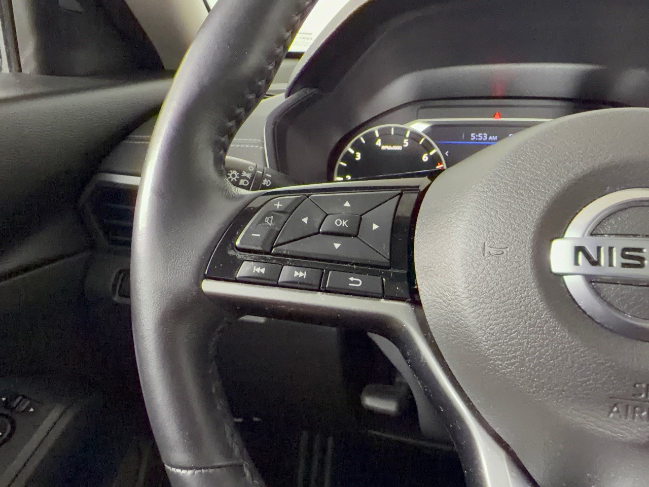 Used 2019 Nissan Altima 2.5 SV AWD/4WD image 18