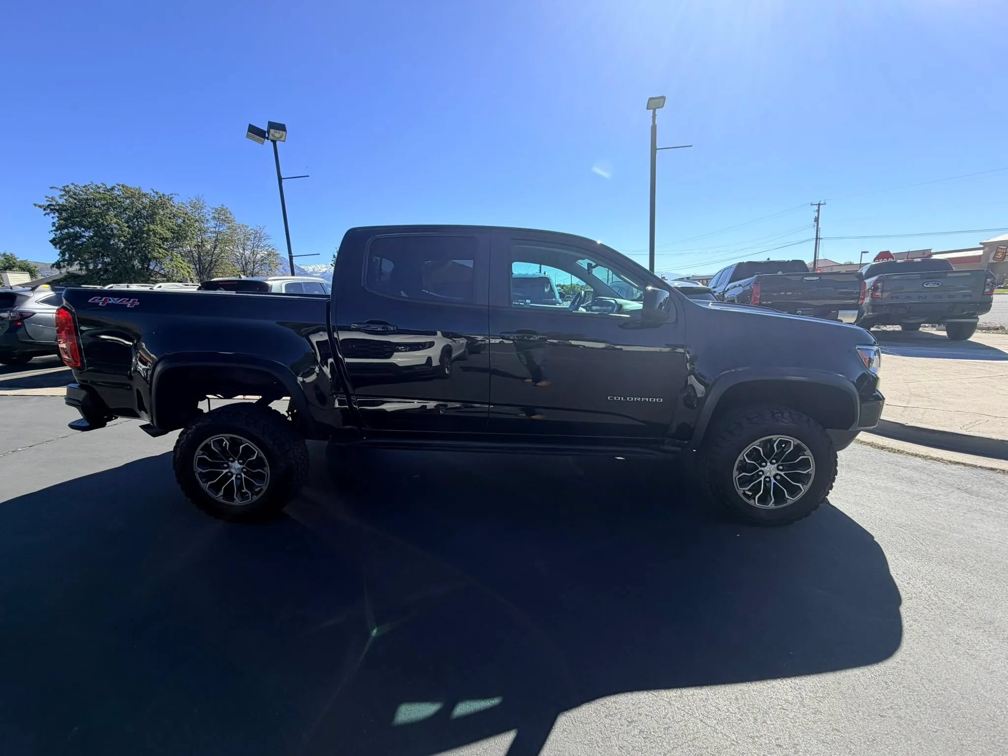 Used 2021 Chevrolet Colorado ZR2 AWD/4WD image 2