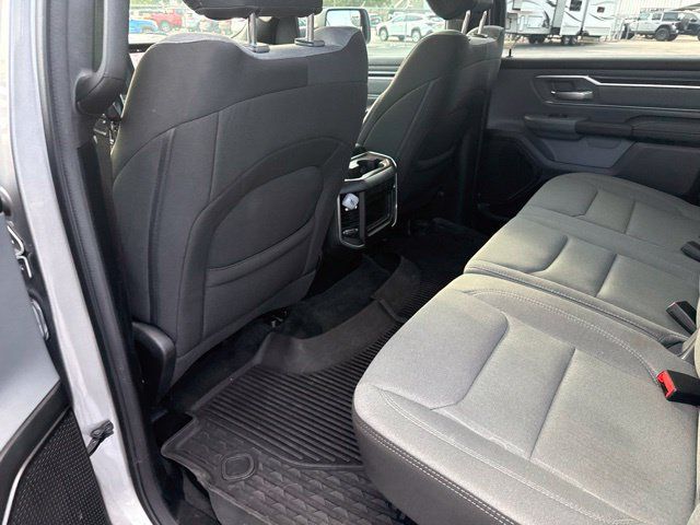 Used 2022 RAM 1500 Big Horn AWD/4WD image 15