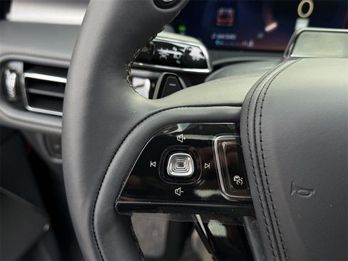 New 2026 Lincoln Aviator AWD image 34