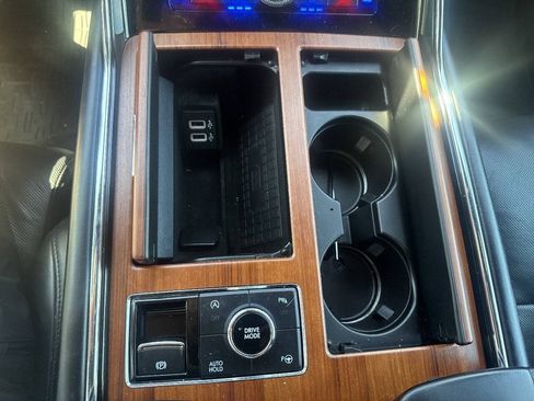 Used 2018 Lincoln Navigator Reserve w/ Technology Package AWD/4WD image 21