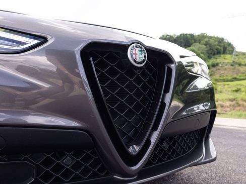 Used 2023 Alfa Romeo Stelvio Quadrifoglio w/ Active Assist Plus Package AWD/4WD image 15