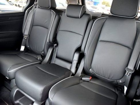 New 2026 Honda Odyssey Touring image 11