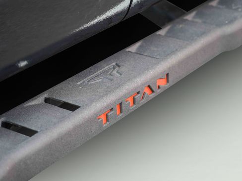 Used 2024 Nissan Titan PRO-4X w/ Pro-4x Utility Package image 7