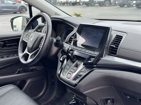 Used 2022 Honda Odyssey Elite image 5