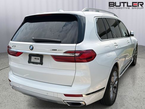 Used 2022 BMW X7 xDrive40i w/ Executive Package AWD/4WD image 8